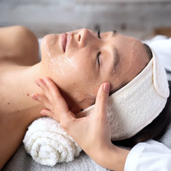 Лифтинговый пилинг лица